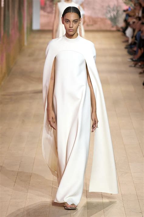 vogue fashion shows dior